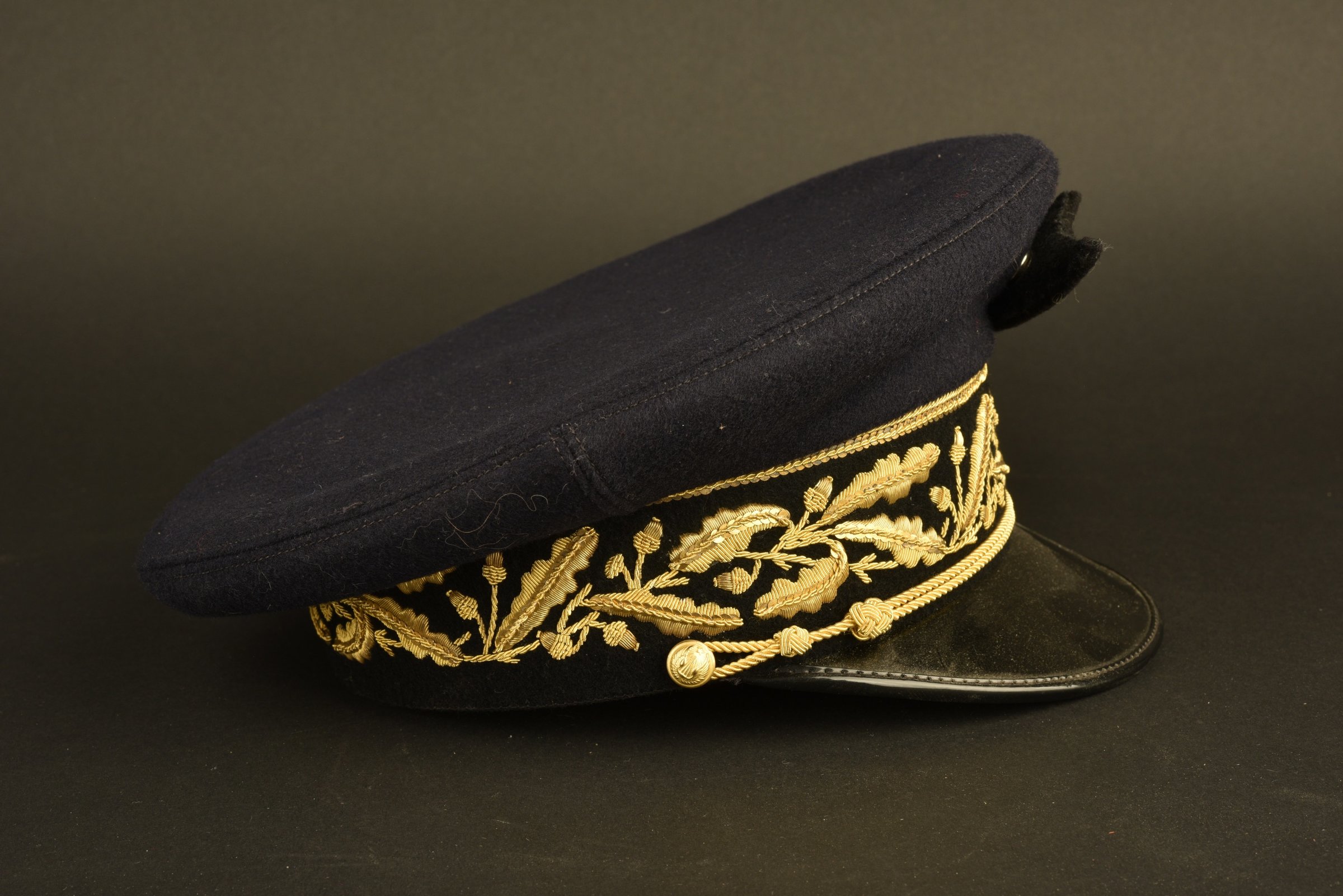 Lot De 2 Casquettes D Officier Général De L Armée De L Air Général Loubet Aiolfi G B R