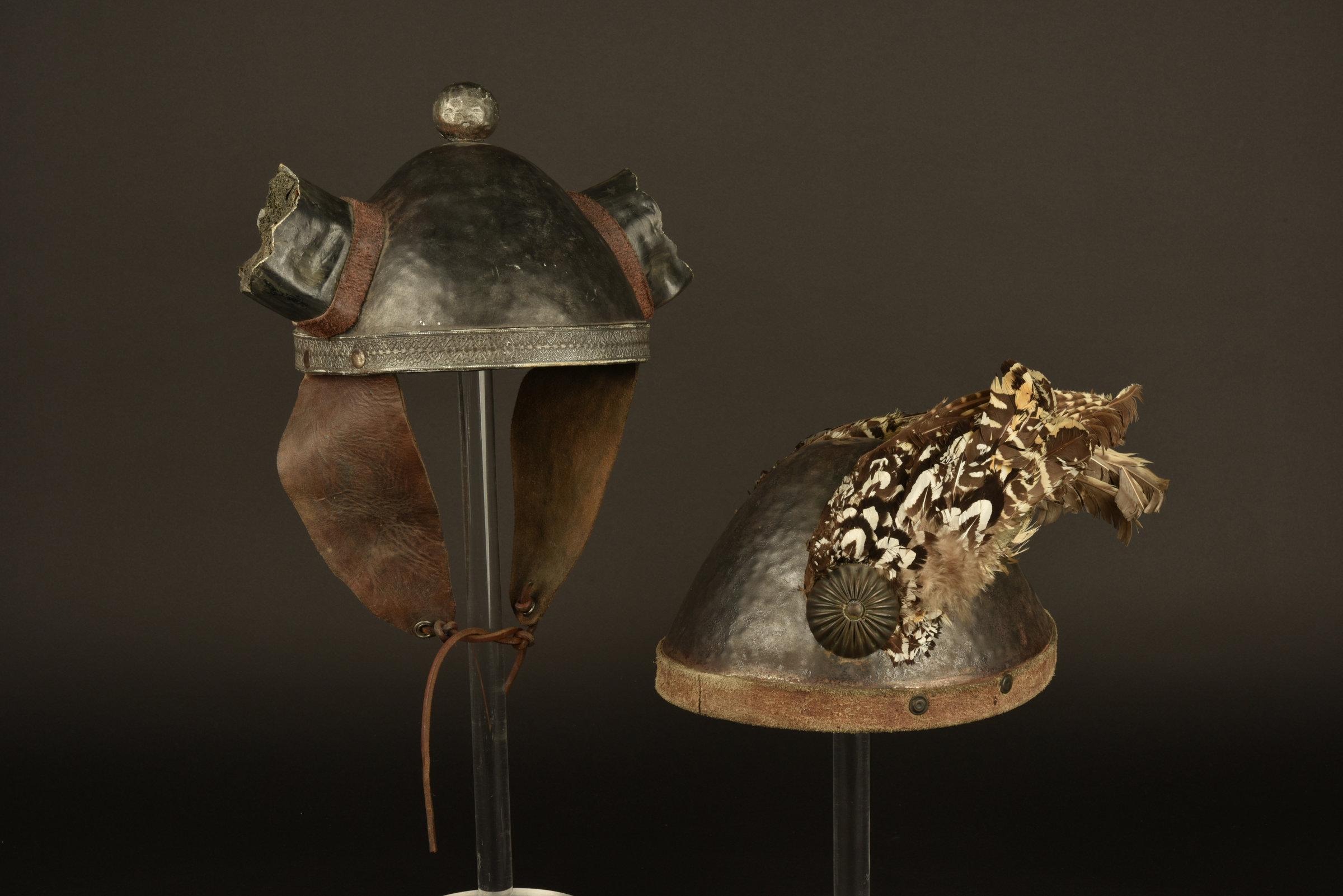 Deux Casques De Gaulois Aiolfi Gbr